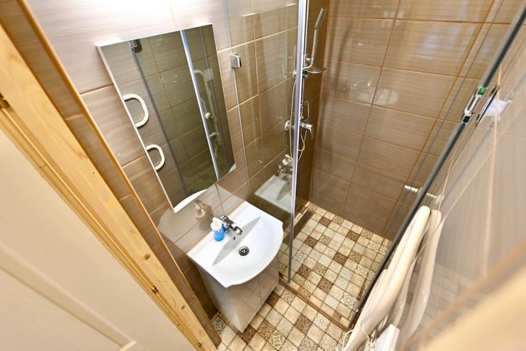 Cute Gallery Flat In Kiraly Street 부다페스트 외부 사진