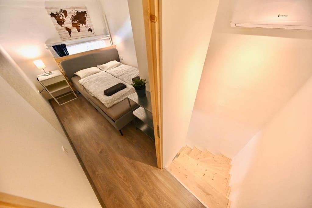 Cute Gallery Flat In Kiraly Street 부다페스트 외부 사진