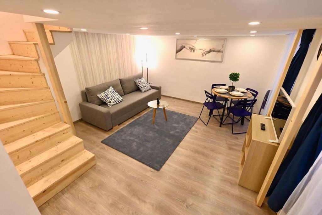 Cute Gallery Flat In Kiraly Street 부다페스트 외부 사진