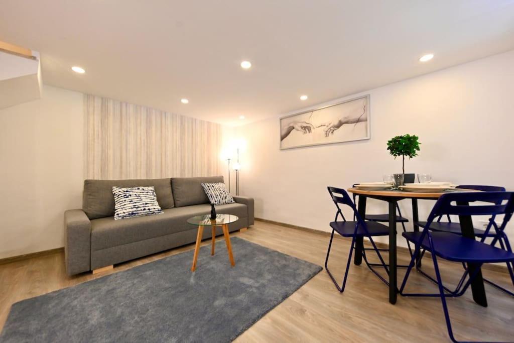 Cute Gallery Flat In Kiraly Street 부다페스트 외부 사진